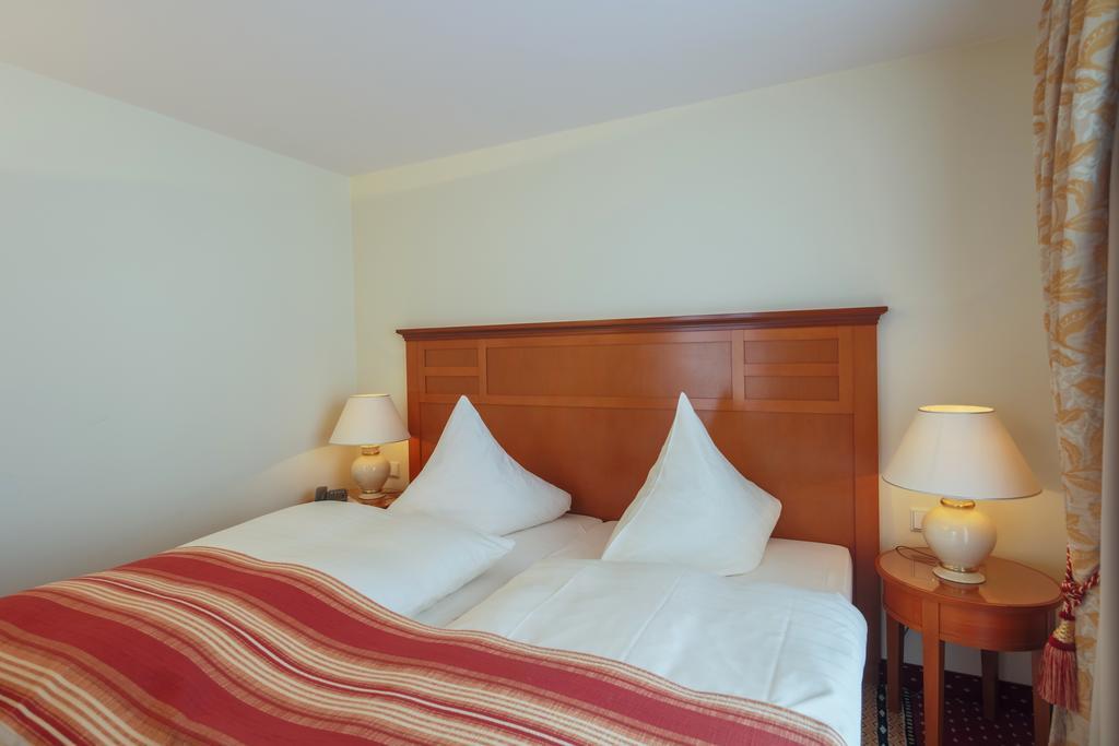 Hotel-Restaurant Kunz Pirmasens Ngoại thất bức ảnh