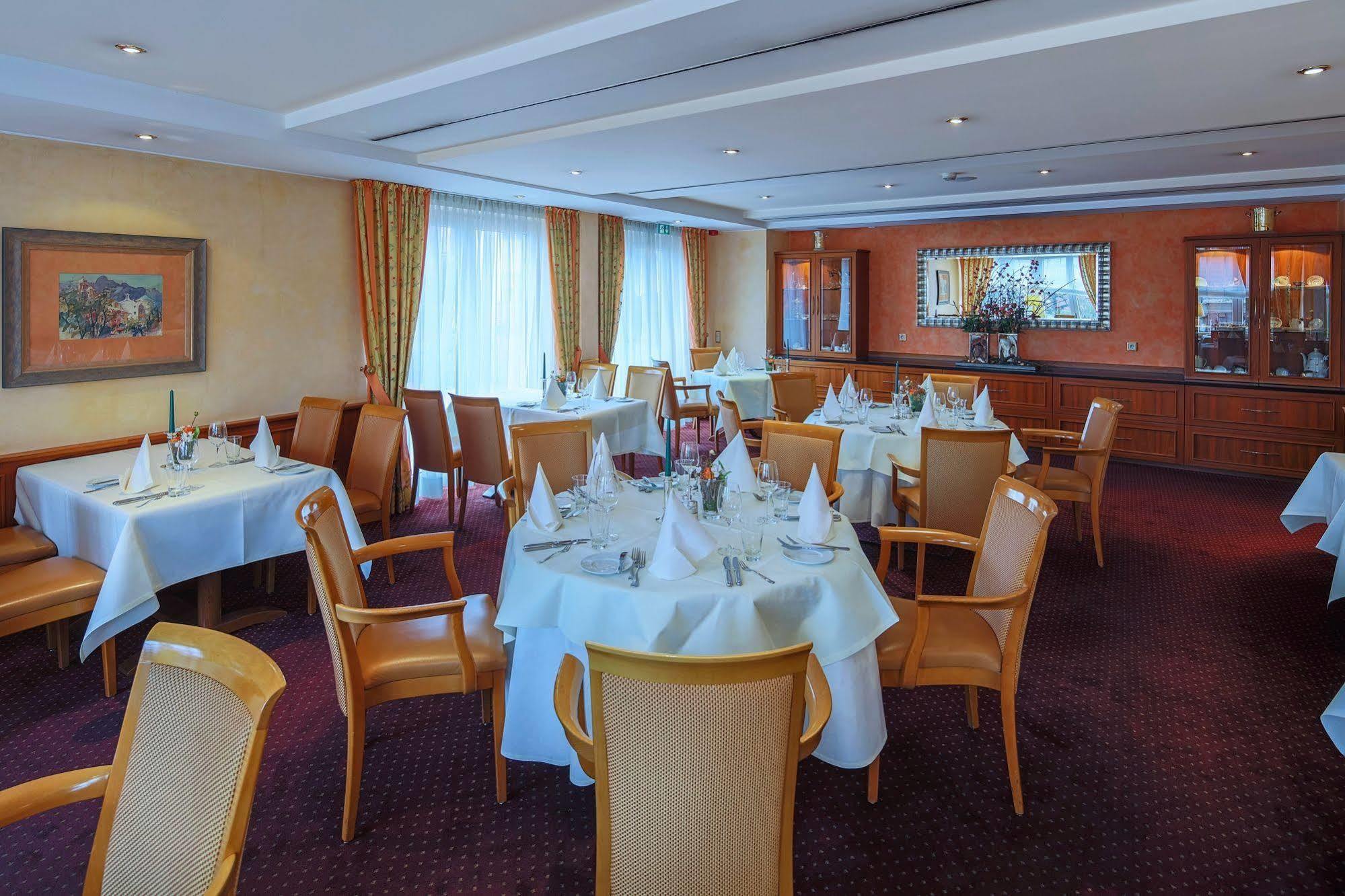 Hotel-Restaurant Kunz Pirmasens Ngoại thất bức ảnh