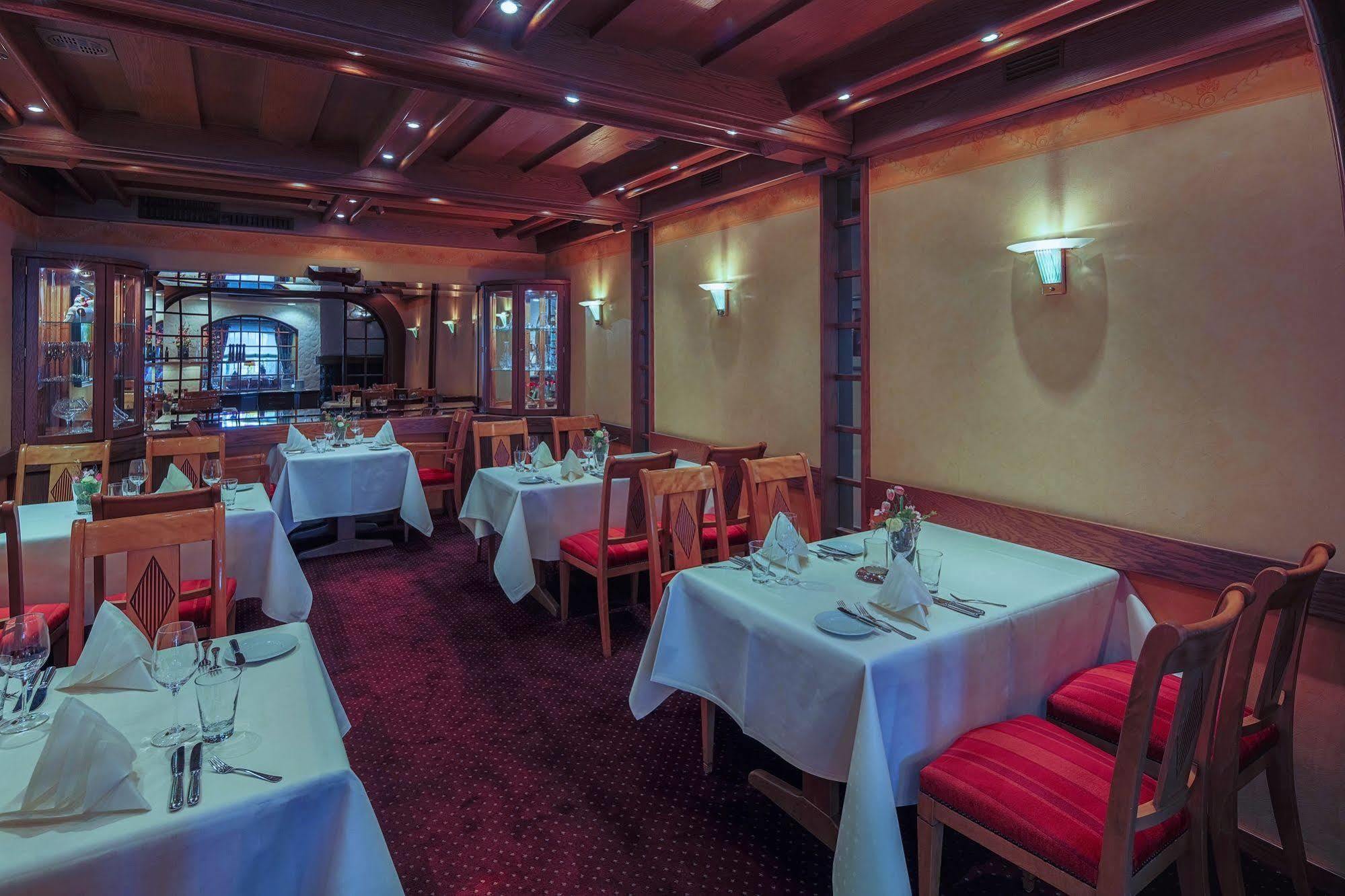 Hotel-Restaurant Kunz Pirmasens Ngoại thất bức ảnh