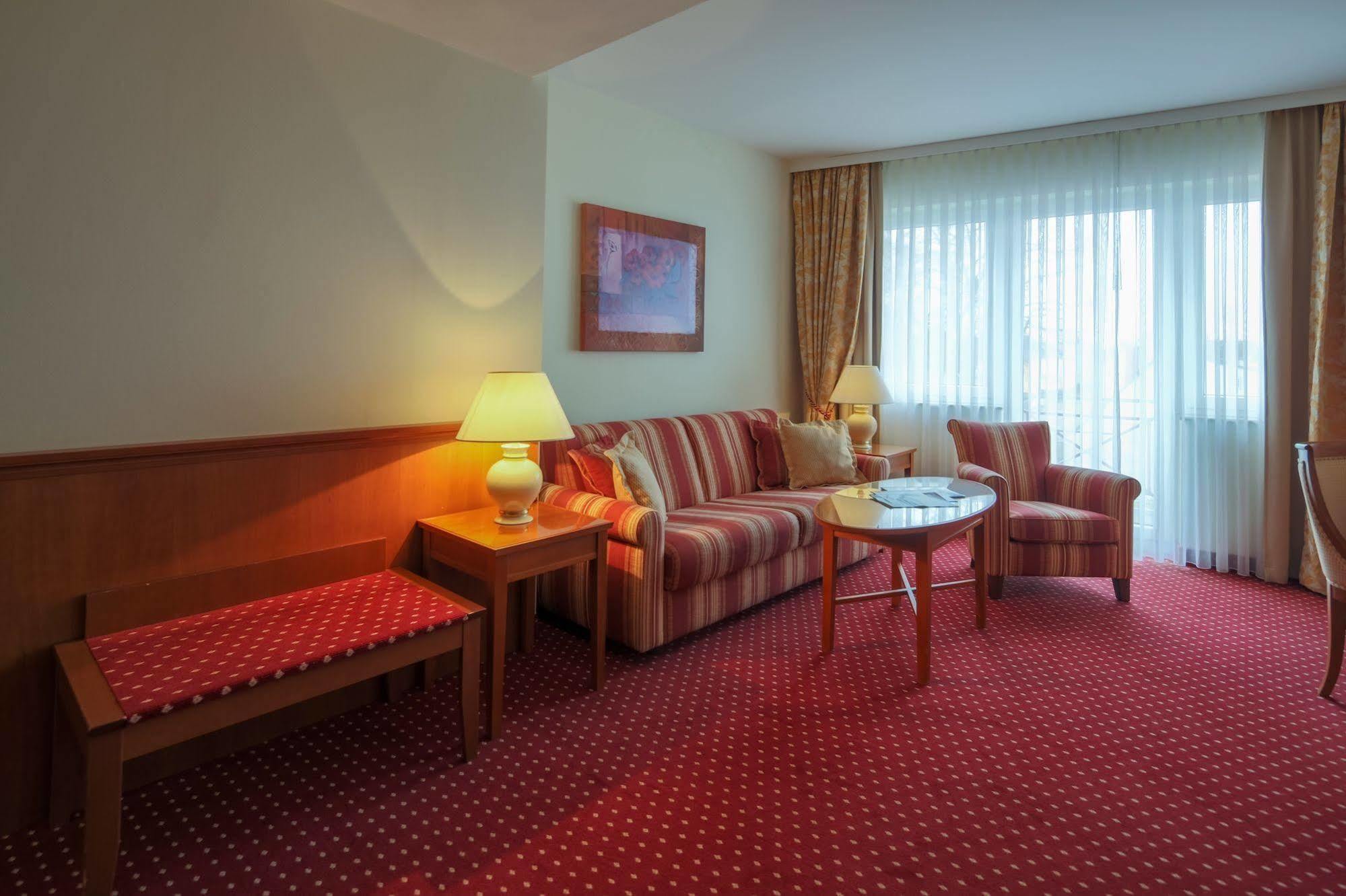 Hotel-Restaurant Kunz Pirmasens Ngoại thất bức ảnh